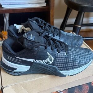 Nike Black and White Training Sneakers